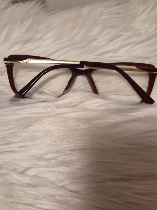 Women\'s Burgundy Cat-Eye Reading Glasses with Gold Temples main image 2